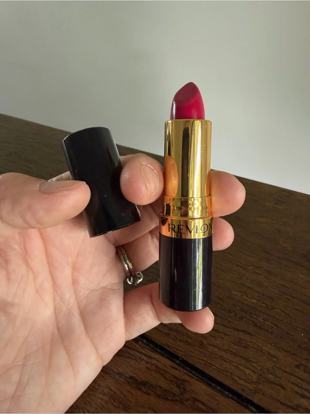 Revlon Super Lustrous Lipstick Cherries In The Snow Red Pink New